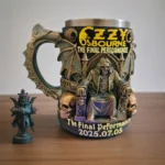 Caneca Aço Inoxidável Ozzy 3D – Tributo Final ao Príncipe das Trevas - Imagem 4